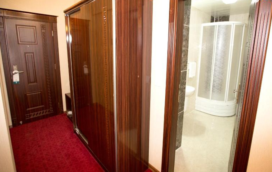 رزرو هتل رسمینا وان – Resmina Hotel Van