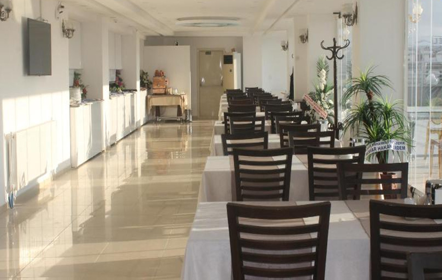 رزرو هتل رسمینا وان – Resmina Hotel Van