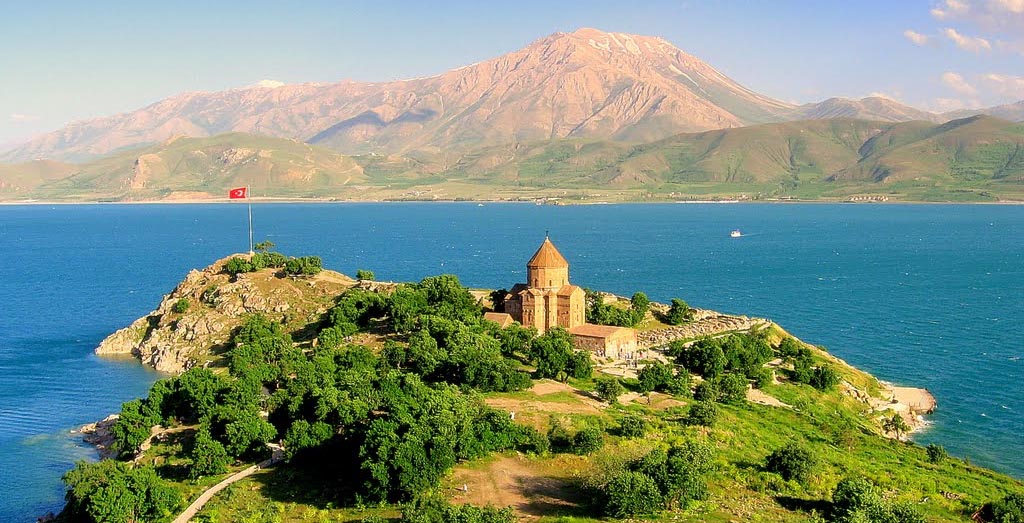 جزیره آکتامار وان ترکیه