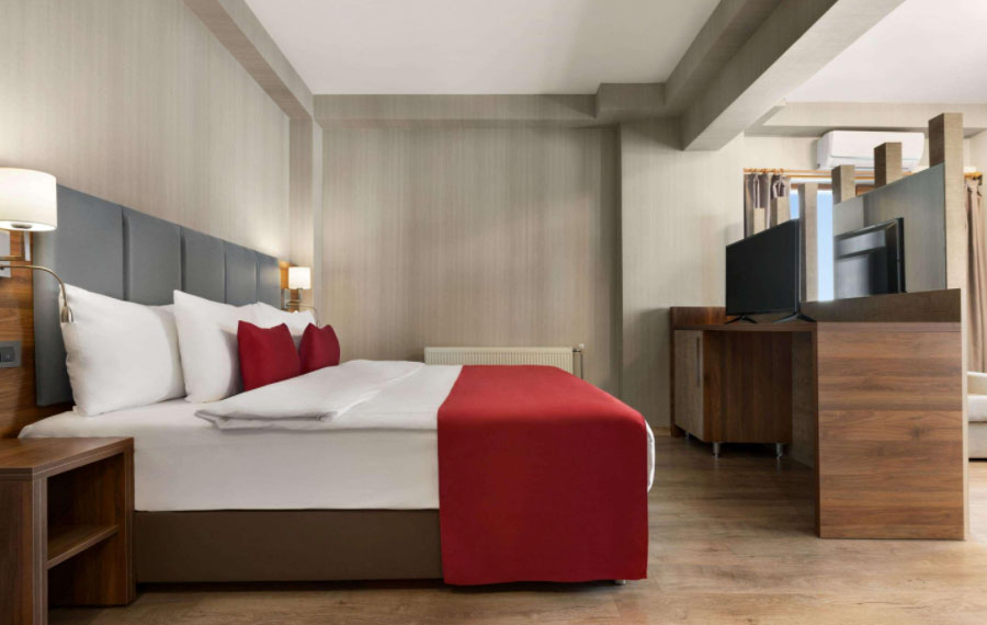 رزرو هتل رامادا وان - hotel Ramada van