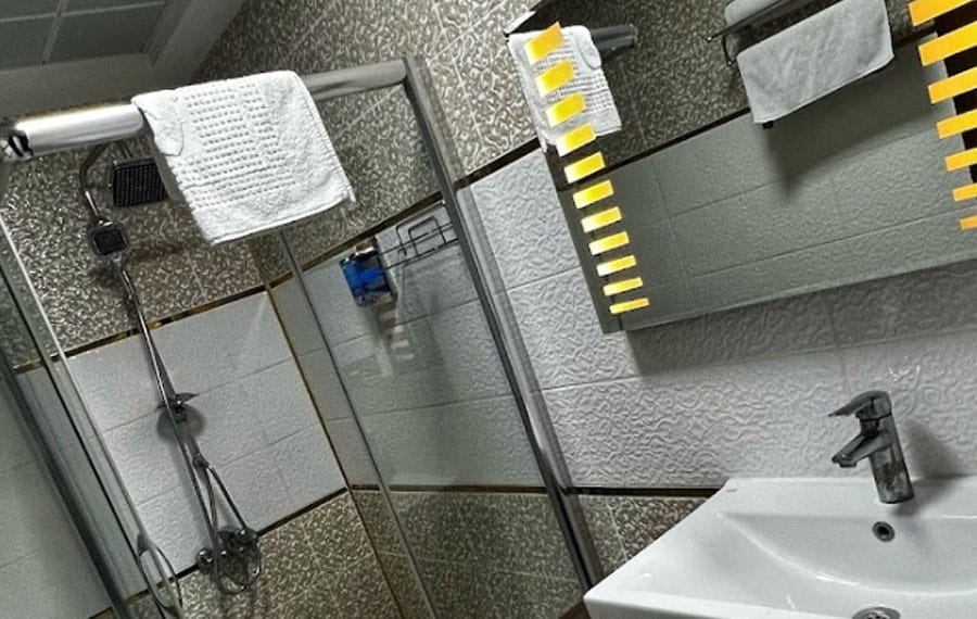 رزرو هتل مای دلوکس وان - my deluxe hotel van