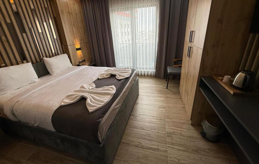 رزرو هتل ورلد سی وان - world say hotel van