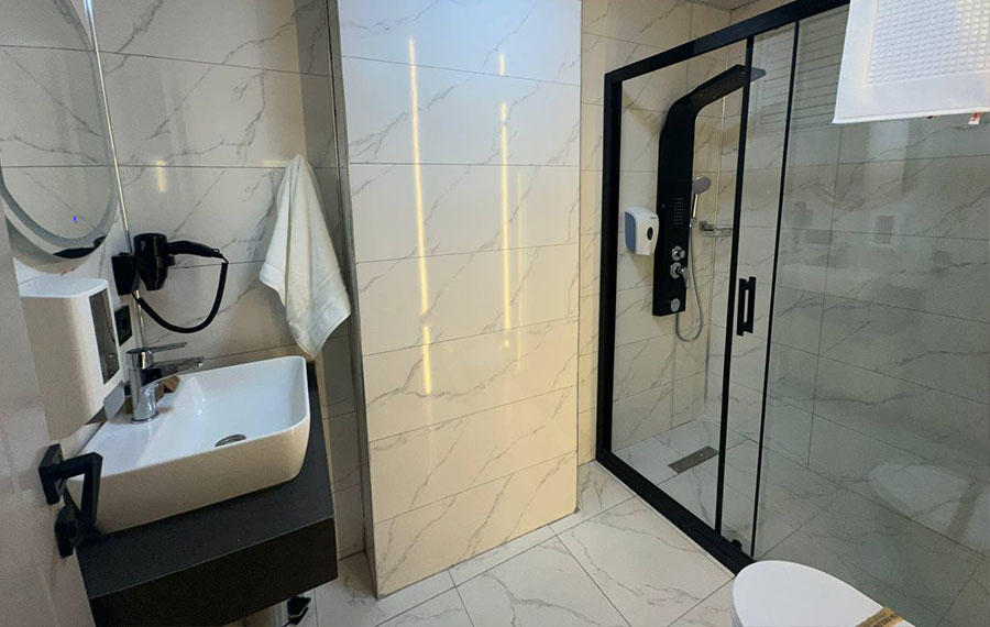 هتل رویال سونس وان - royal sevens hotel van