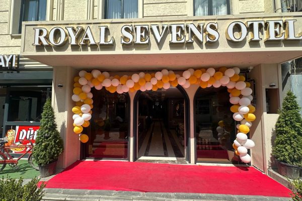 هتل رویال سونس وان - royal sevens hotel van