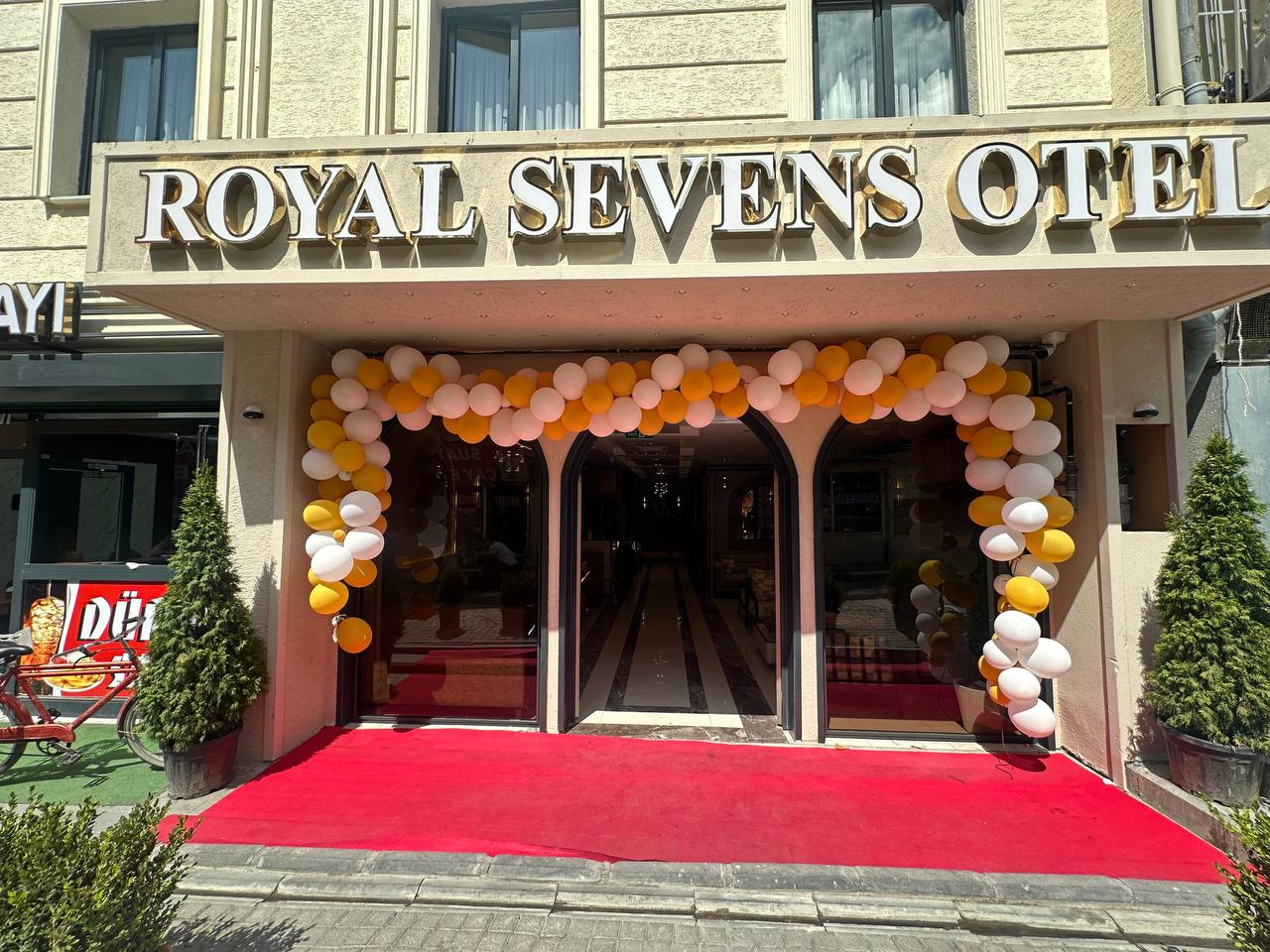 هتل رویال سونس وان - royal sevens hotel van